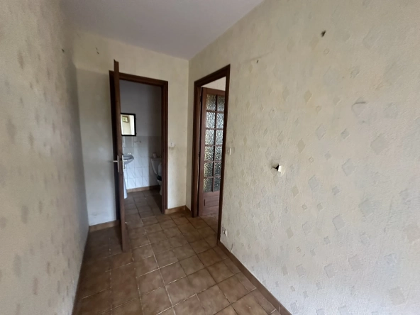Charmante maison en pierre avec dépendances et grand terrain à Quistinic 