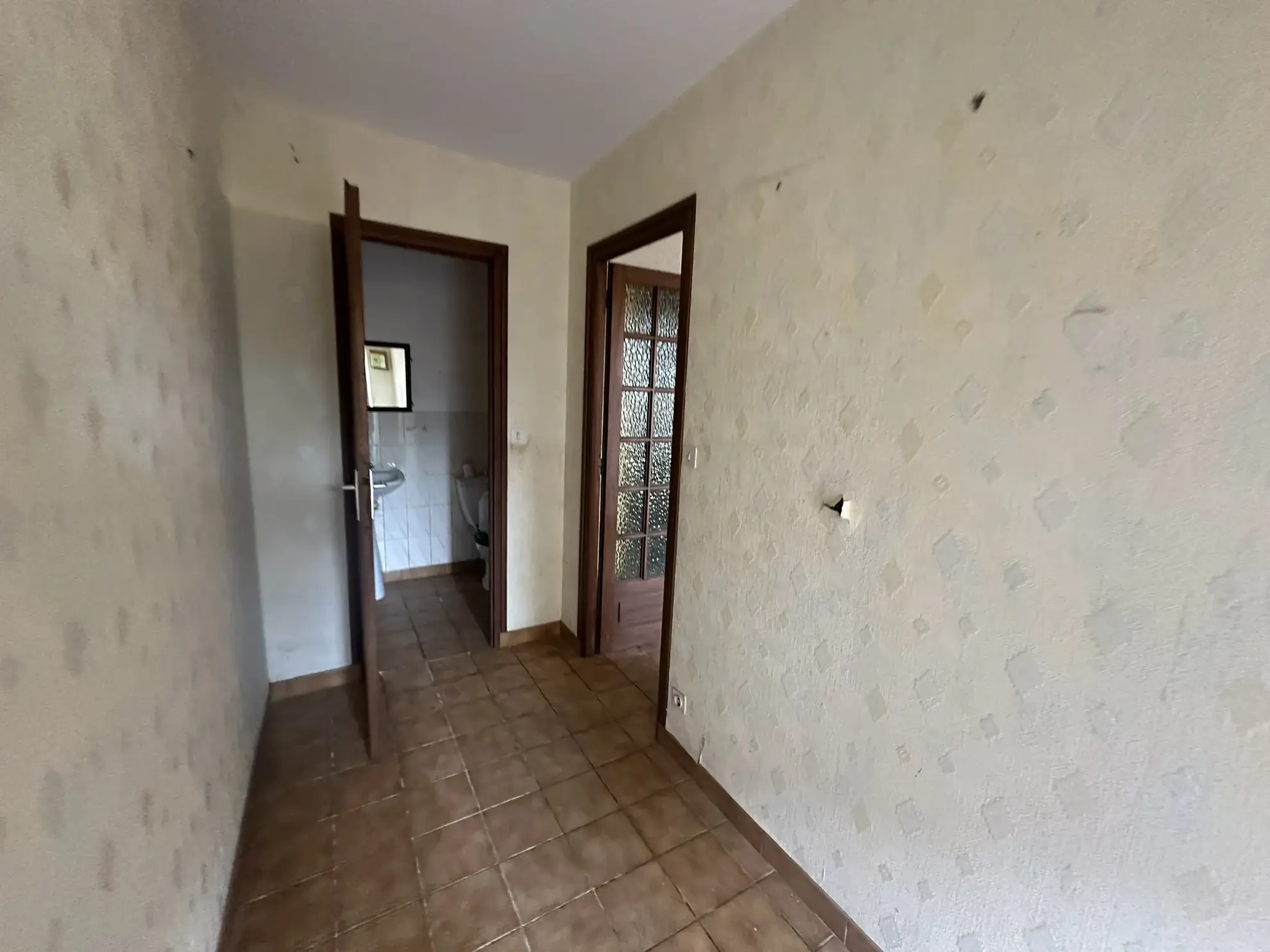 Charmante maison en pierre avec dépendances et grand terrain à Quistinic 