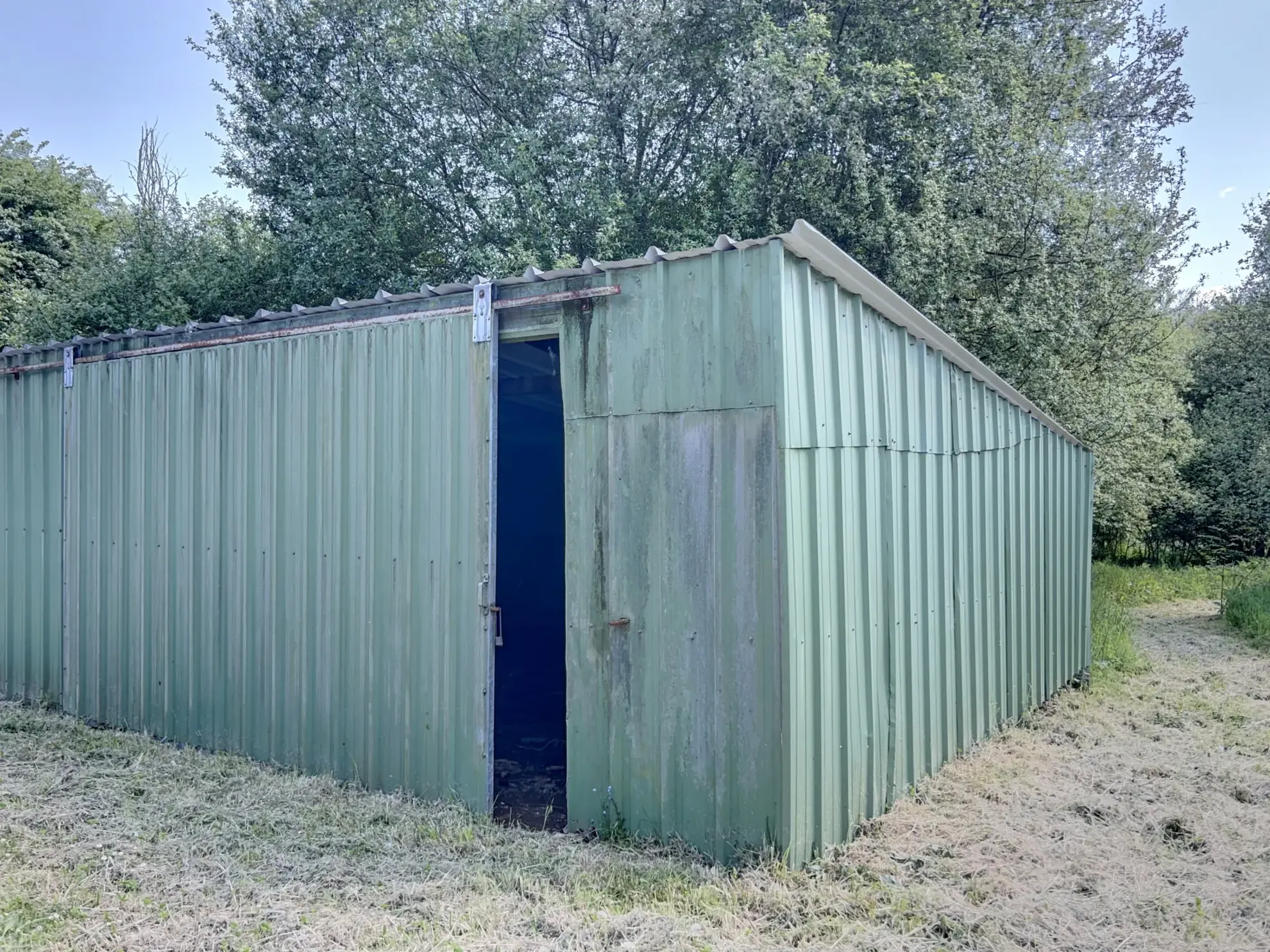 Charmante maison en pierre avec dépendances et grand terrain à Quistinic 