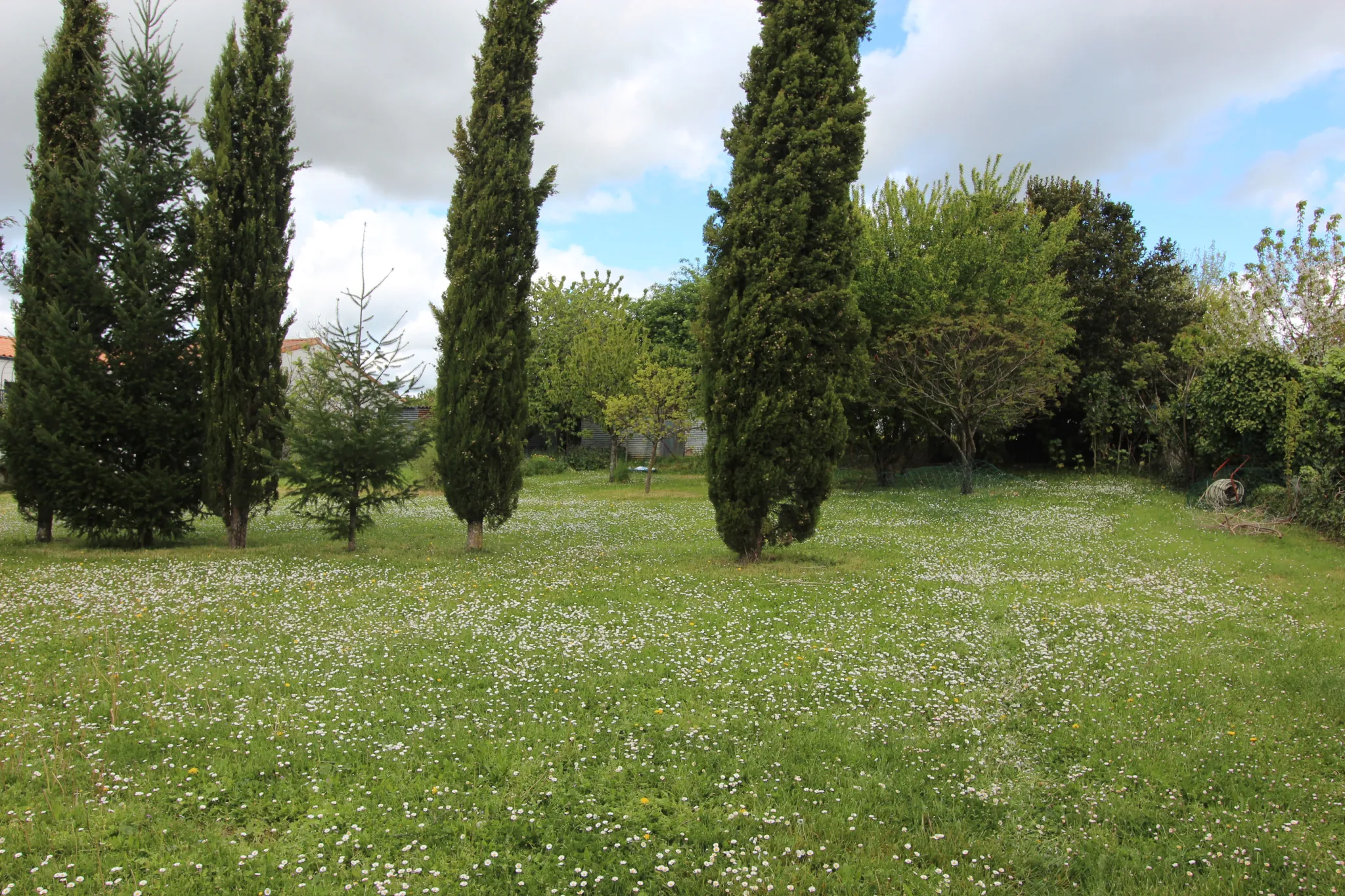 Maison familiale 5 chambres avec jardin et garage à Niort 