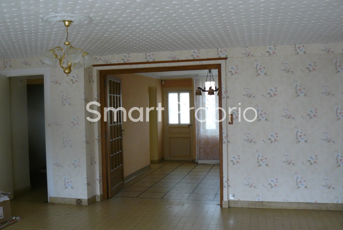 Grande maison de village à Souleuvre en Bocage avec 4 chambres et véranda 