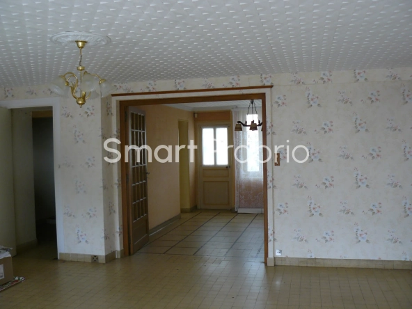 Grande maison de village à Souleuvre en Bocage avec 4 chambres et véranda 