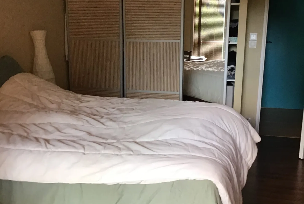 Appartement 4 pièces lumineux de 79 m² avec parking et terrasse à Grasse 