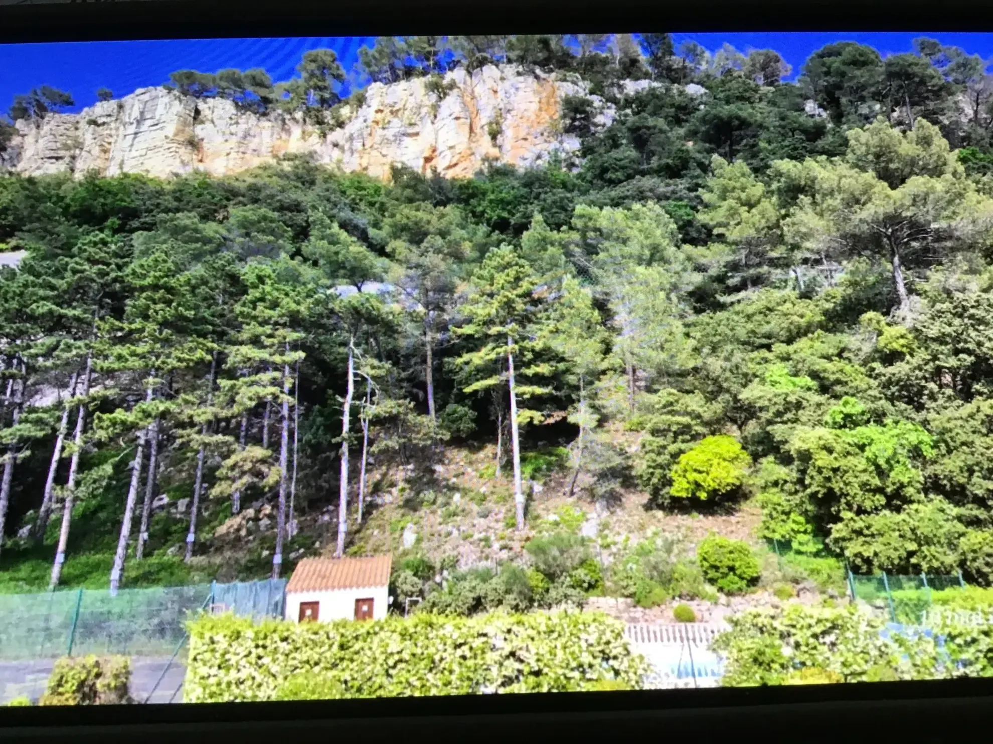 Appartement 4 pièces lumineux de 79 m² avec parking et terrasse à Grasse 