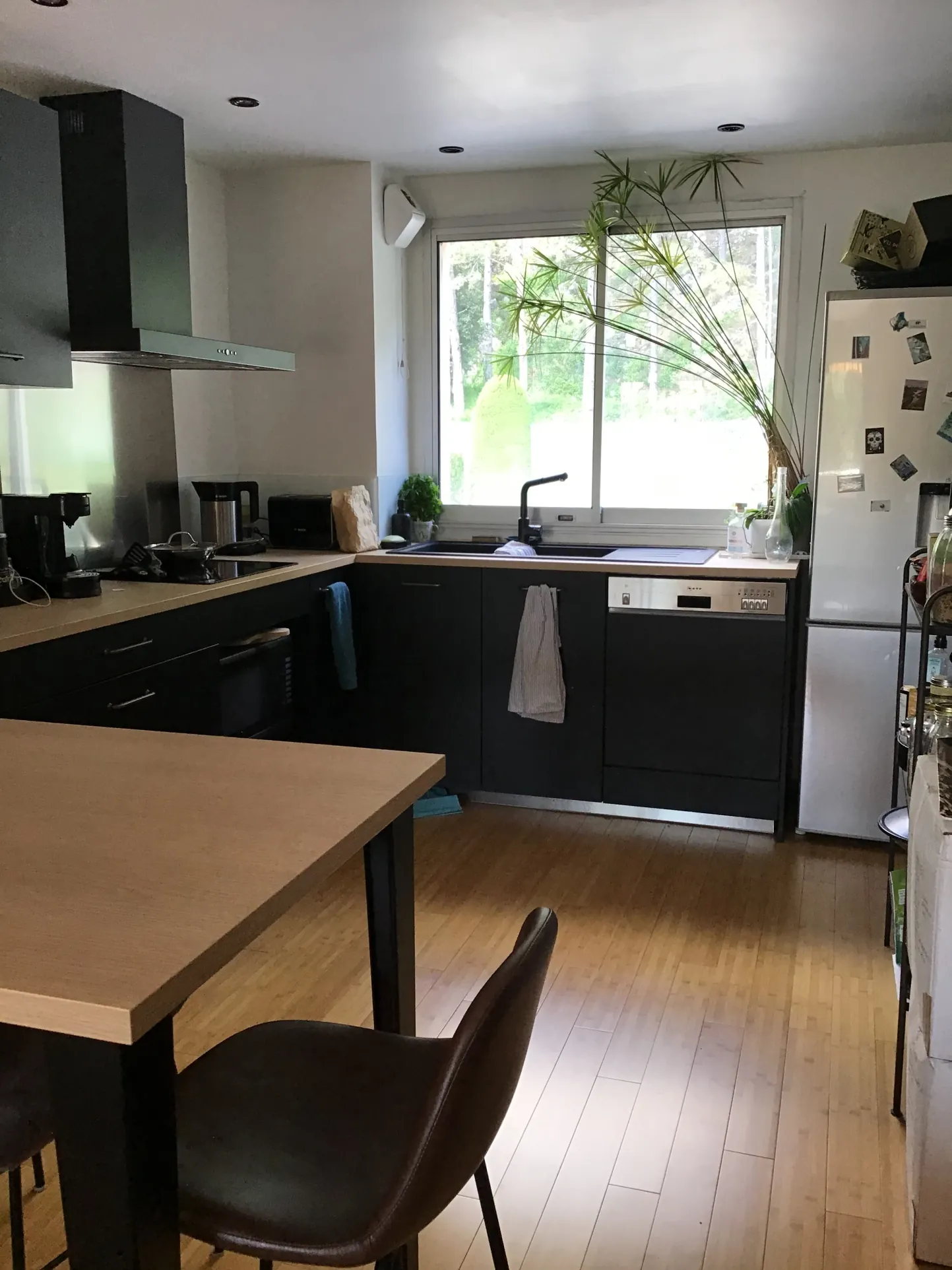 Appartement 4 pièces lumineux de 79 m² avec parking et terrasse à Grasse 