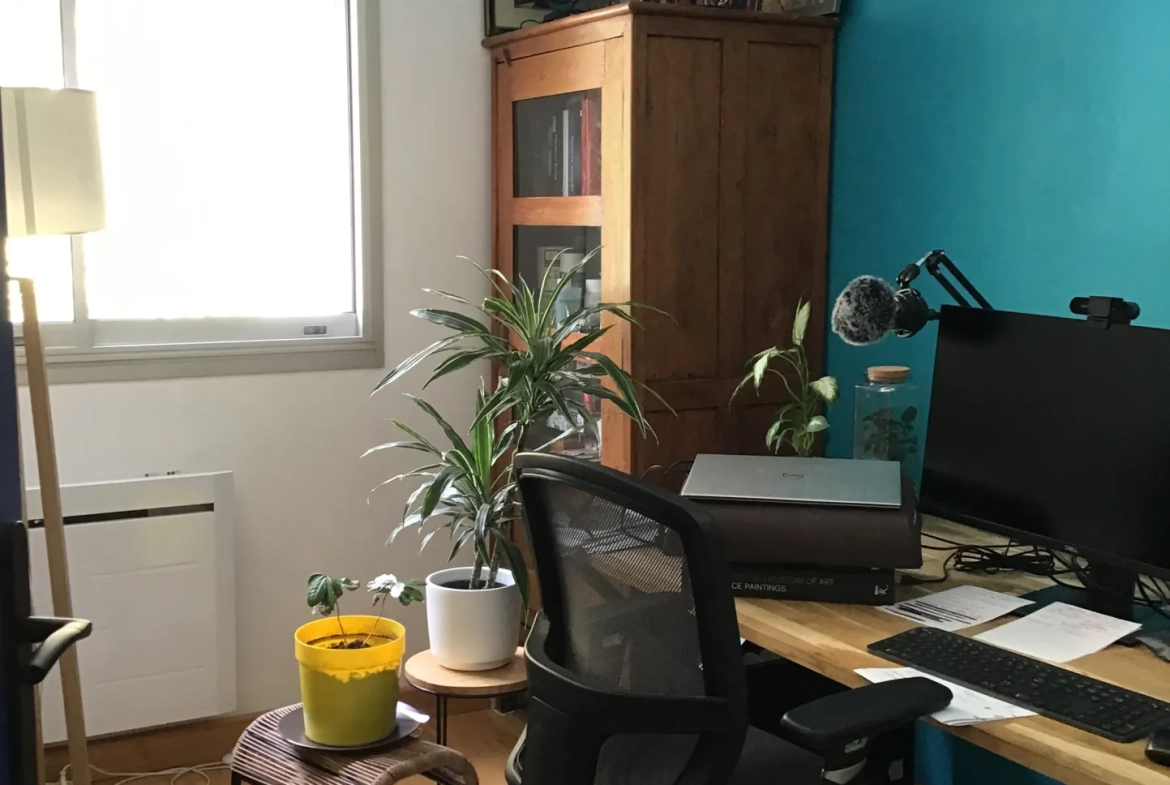Appartement 4 pièces lumineux de 79 m² avec parking et terrasse à Grasse 