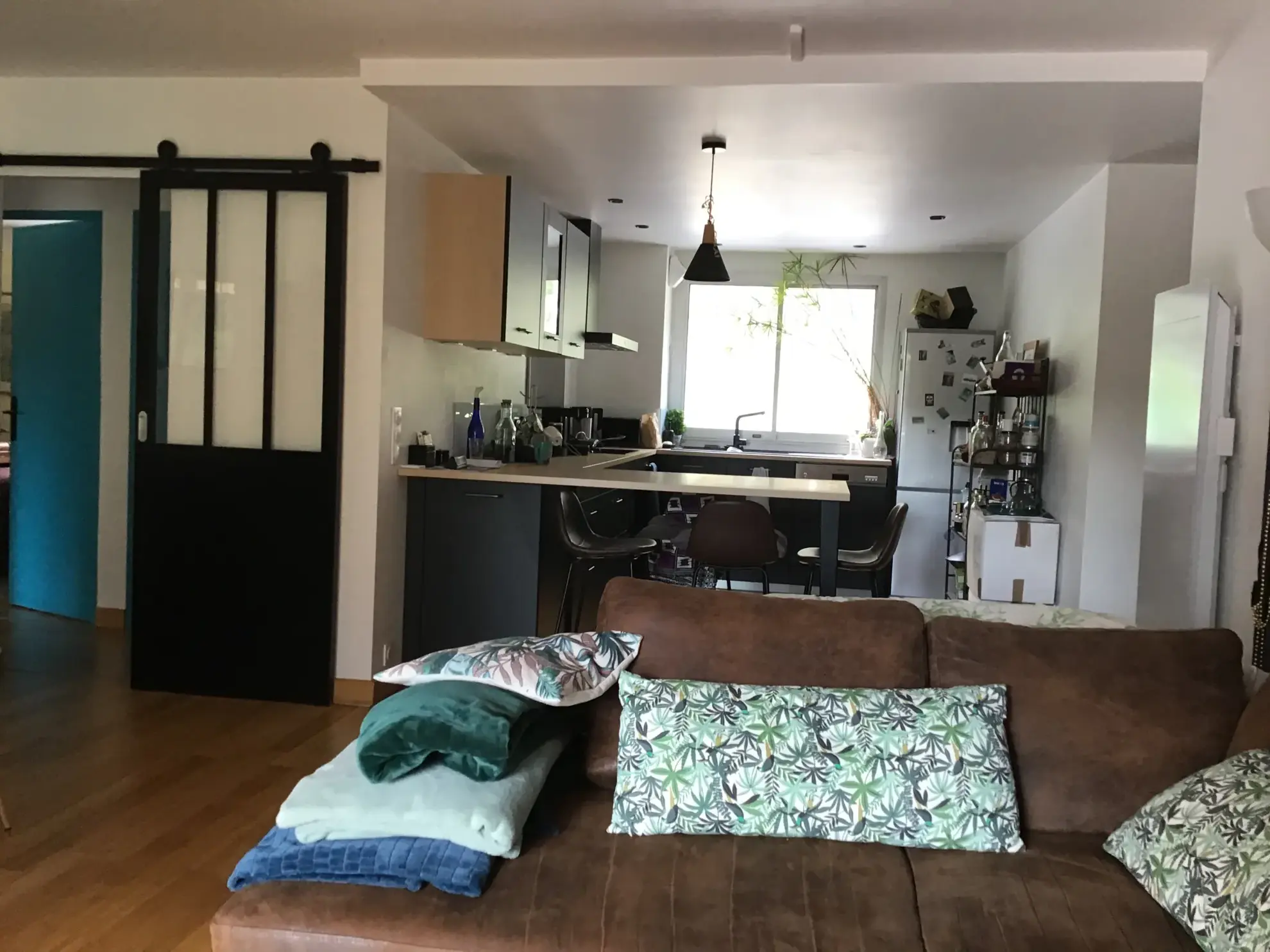 Appartement 4 pièces lumineux de 79 m² avec parking et terrasse à Grasse 