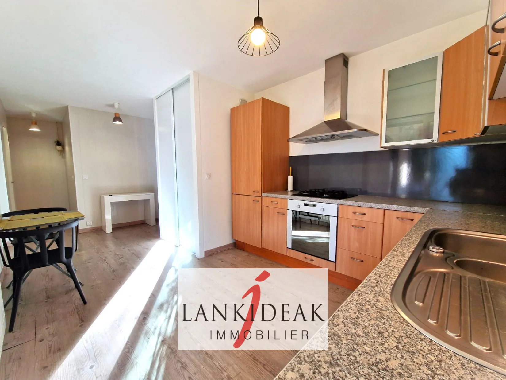 Appartement T2 en rez-de-jardin avec jardin et parking à Bayonne 