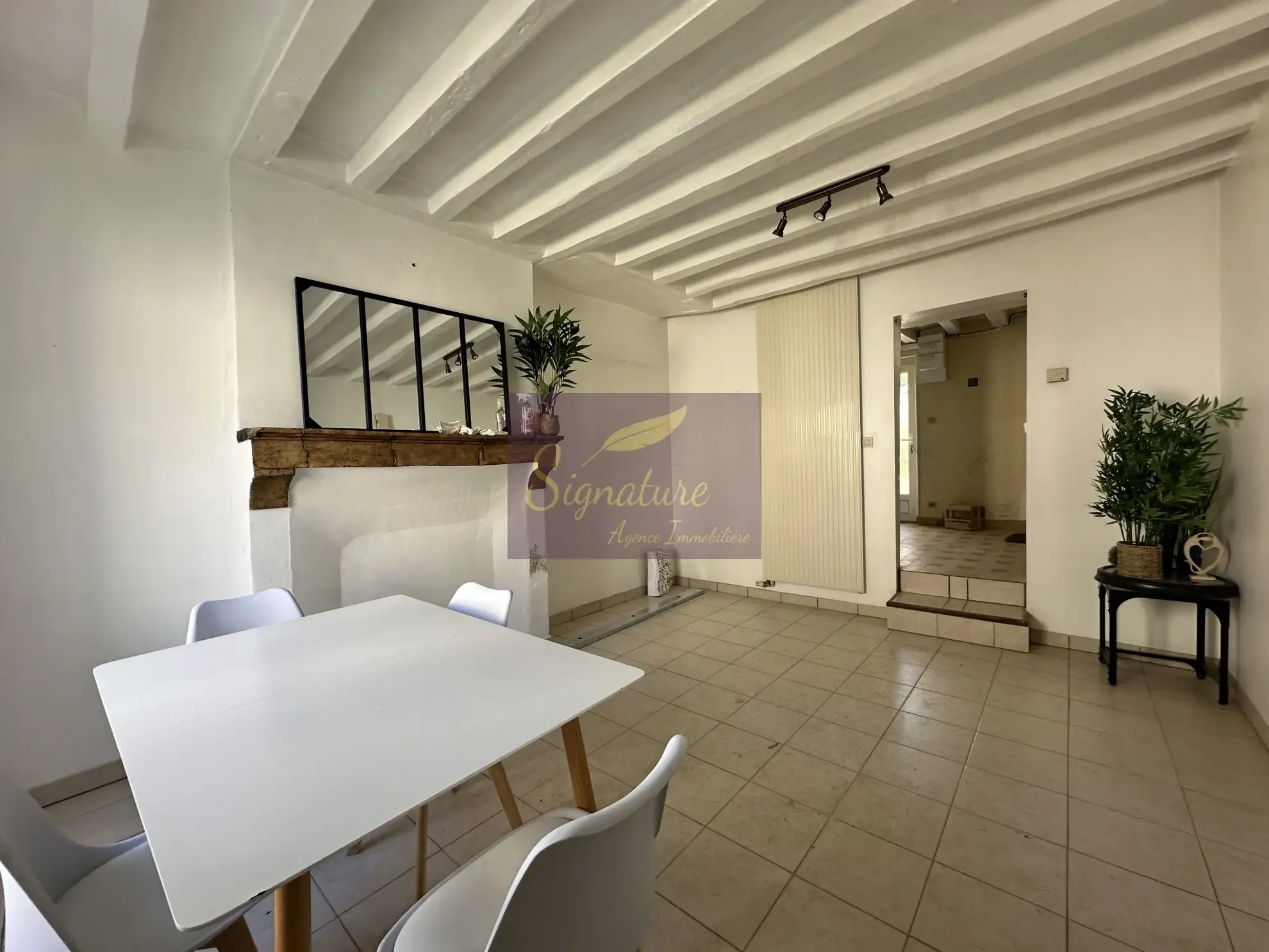 Maison à vendre à Saint Pavin Le Mans avec potentiel d'aménagement et jardin 