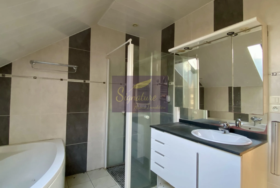 Belle ferme authentique à Teloche en campagne avec dépendances et terrain de 4015 m² 