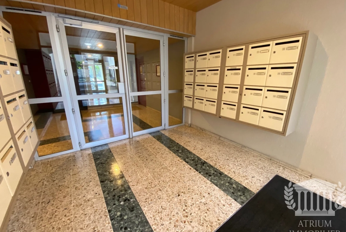 Studio à Nîmes de 23 m² loué, emplacement privilégié – Investissement sûr 