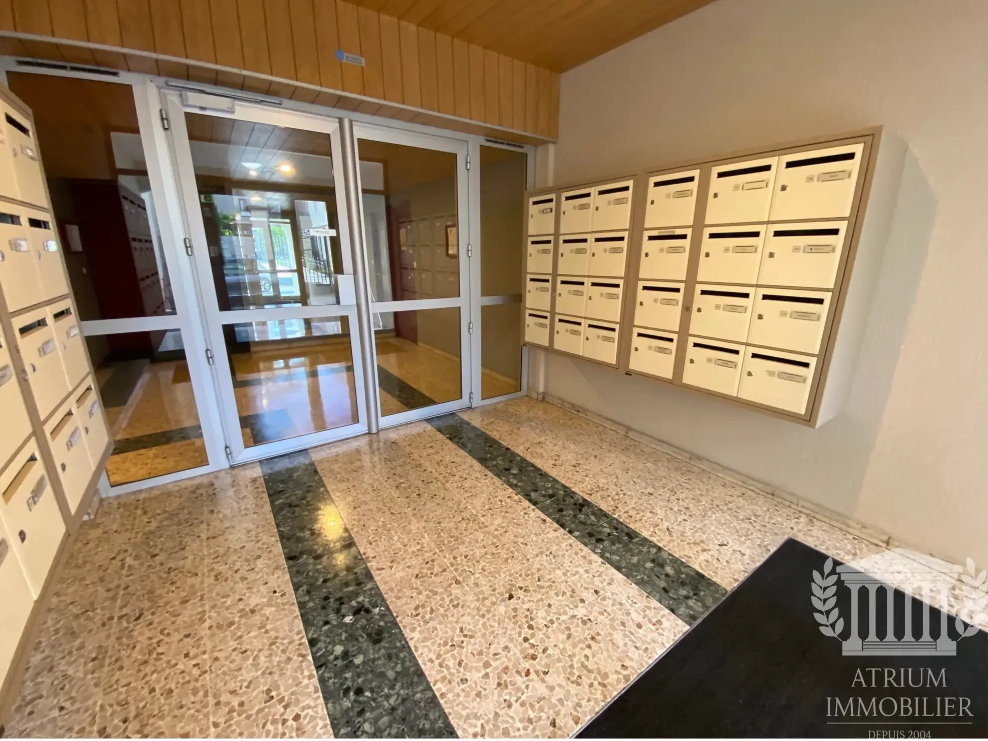 Studio à Nîmes de 23 m² loué, emplacement privilégié – Investissement sûr 