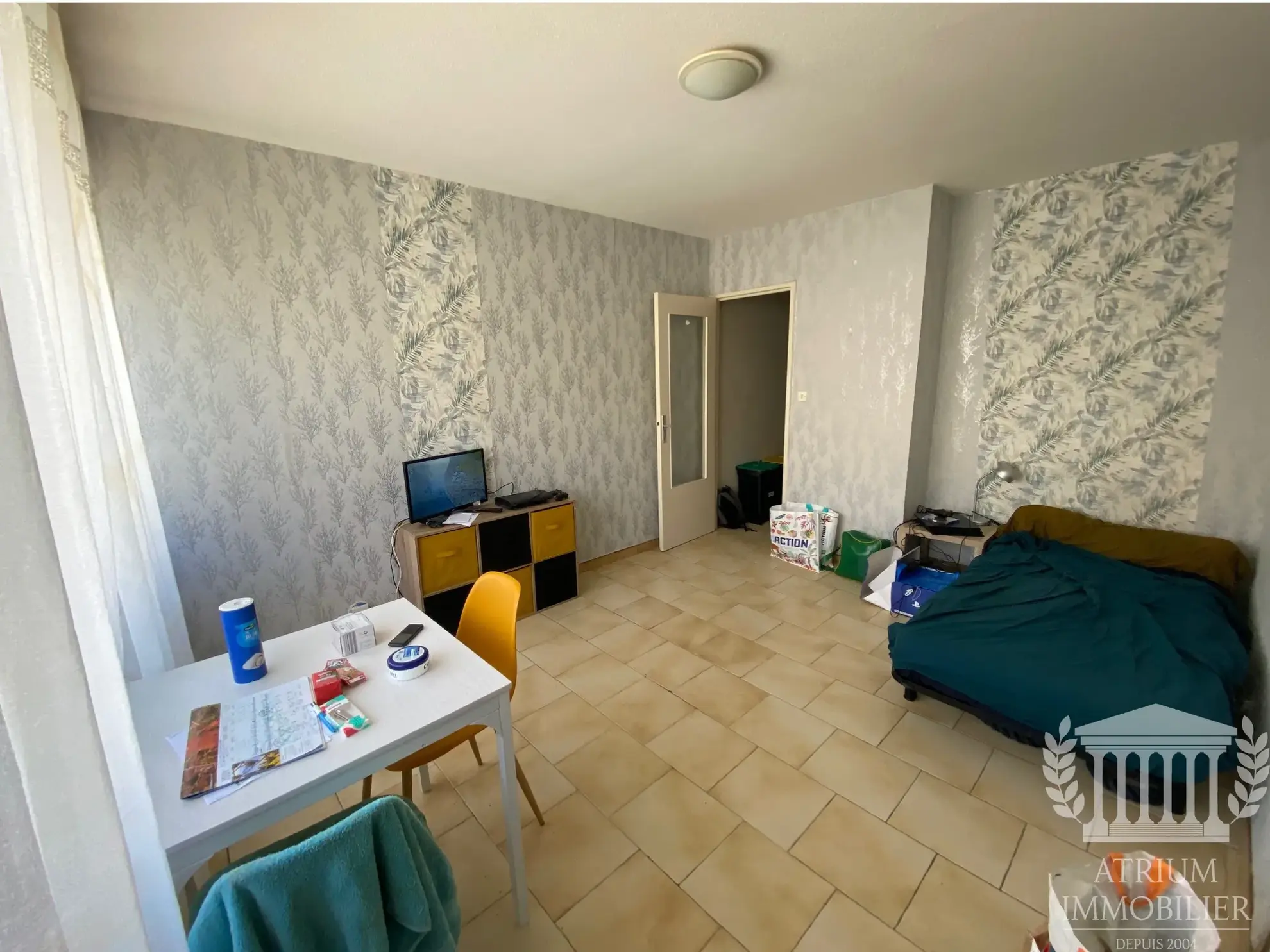 Studio à Nîmes de 23 m² loué, emplacement privilégié – Investissement sûr 