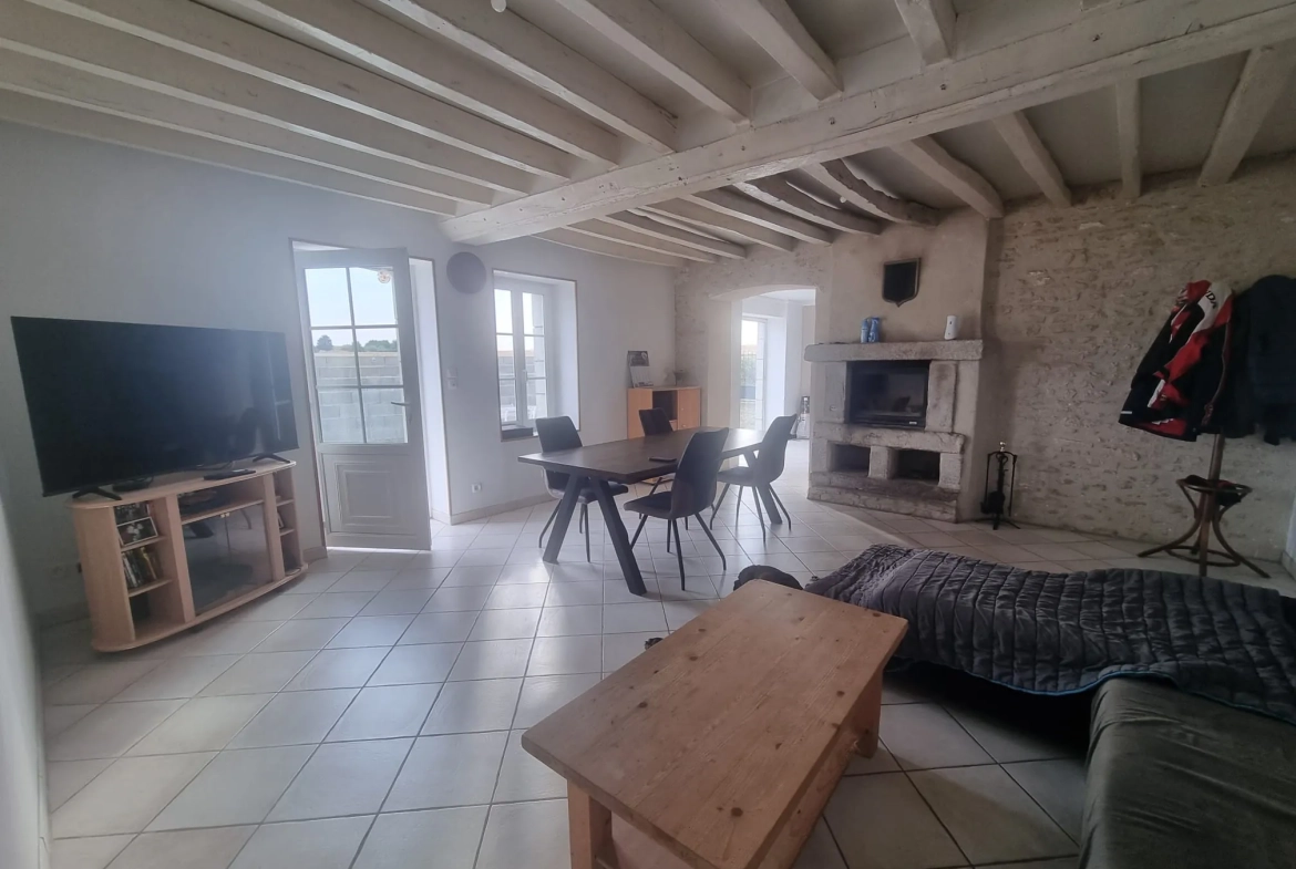 Maison de 148 m² avec dépendance et grand terrain à 15 km d'Alençon 