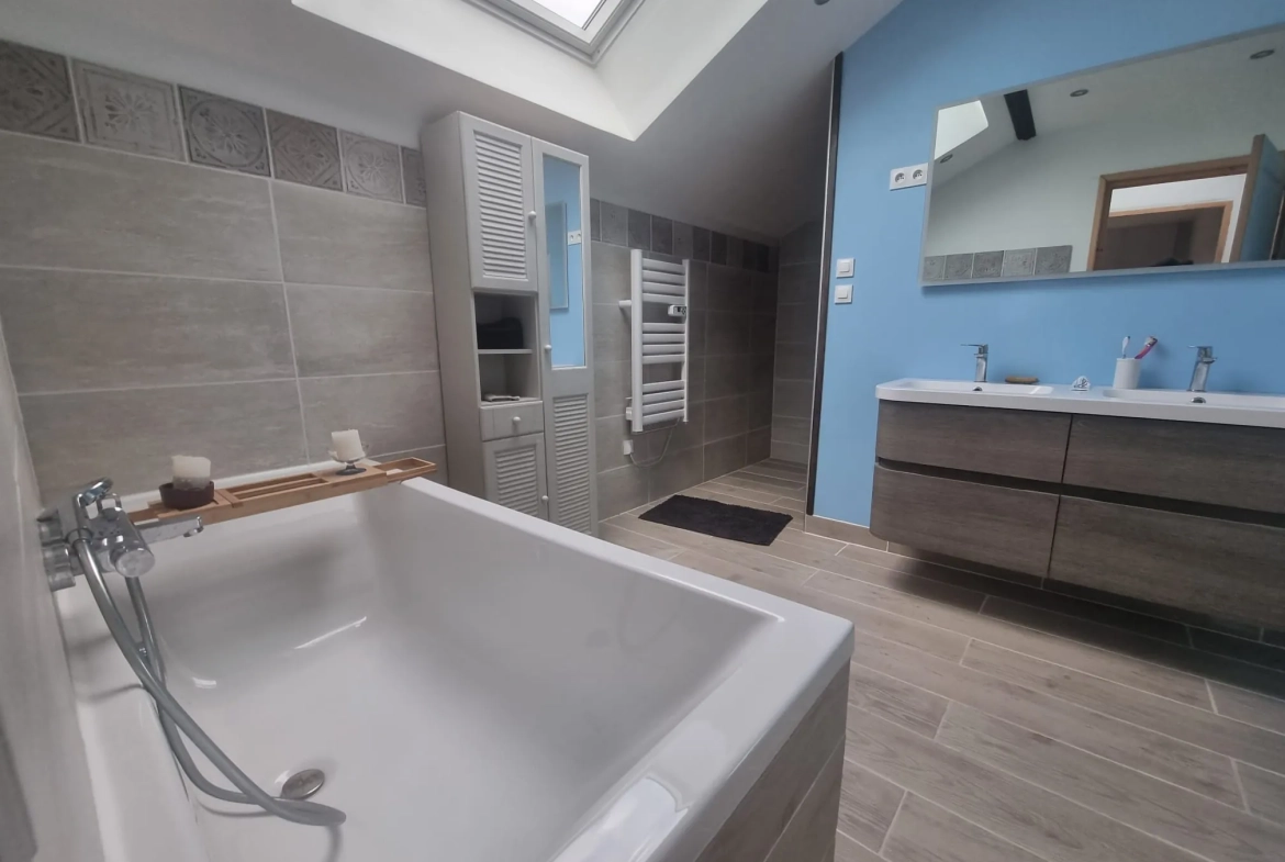 Maison de 148 m² avec dépendance et grand terrain à 15 km d'Alençon 