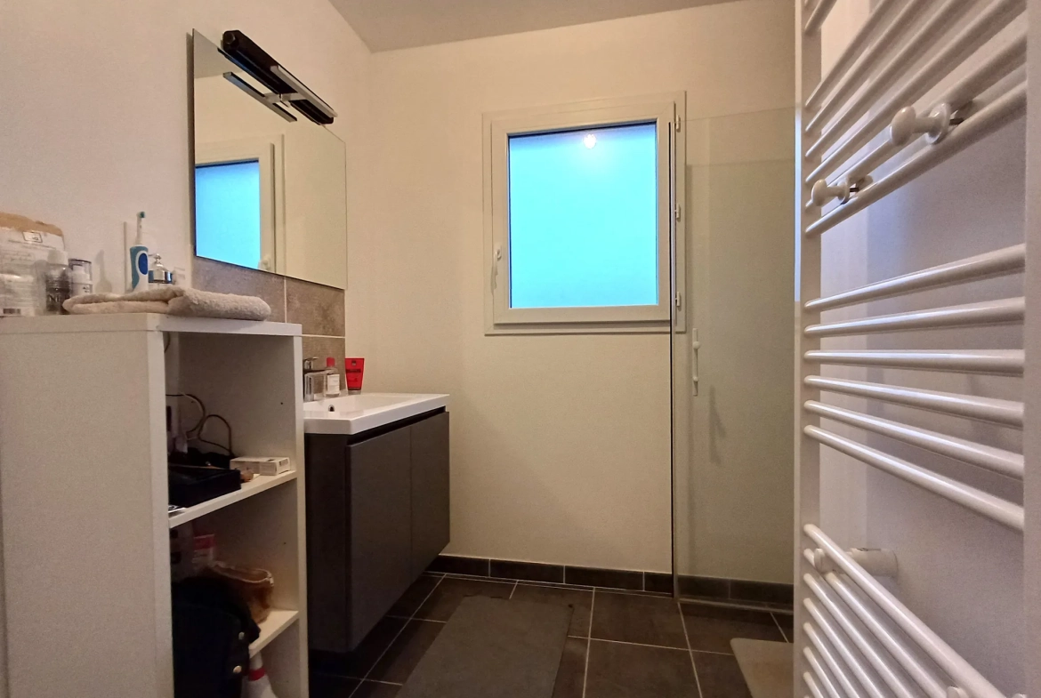 Pavillon contemporain de 2022 avec terrain de 600 m² à Villiers (86) 