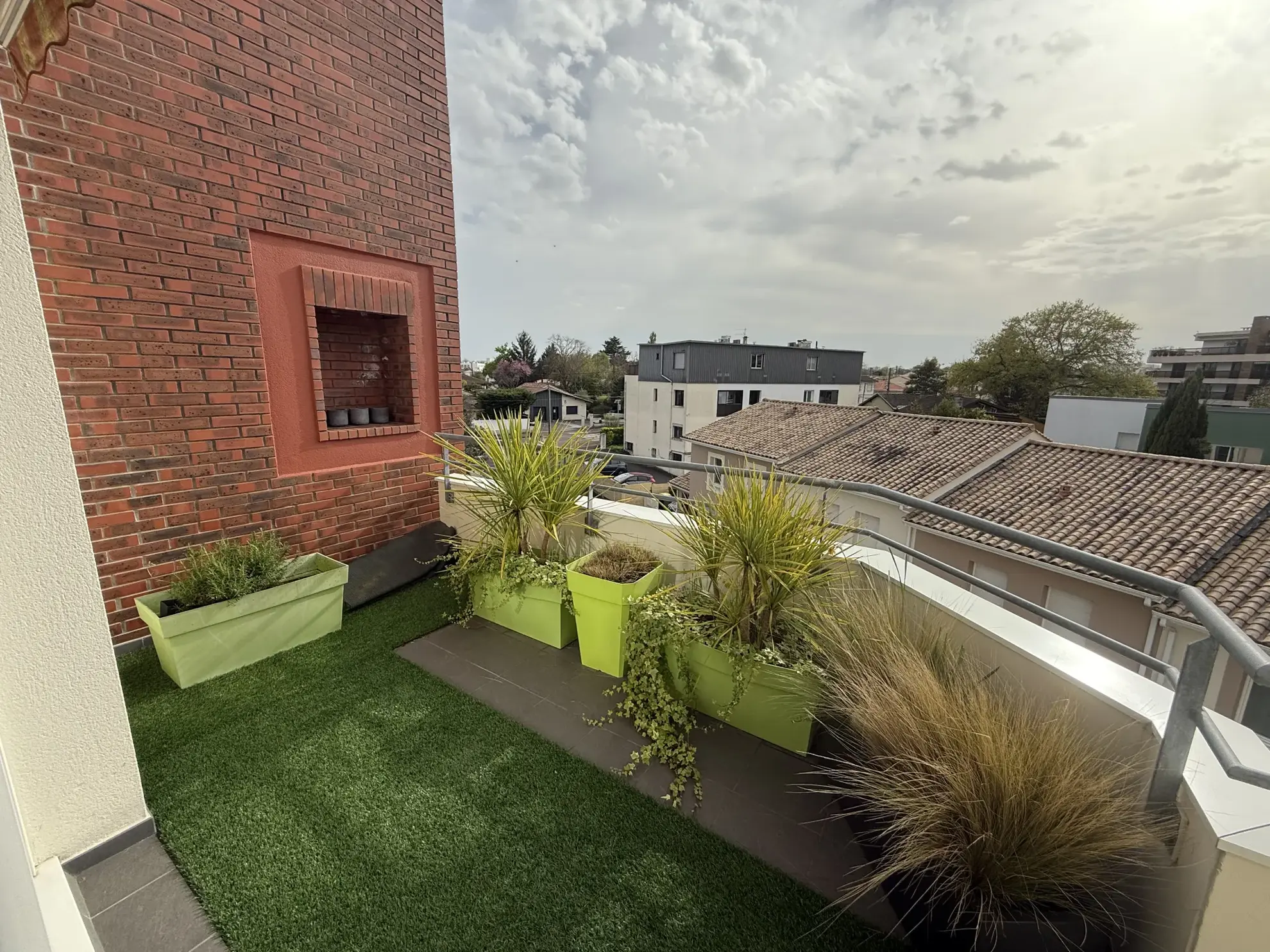 Appartement T3 avec terrasse et parking au Bouscat, dernier étage 