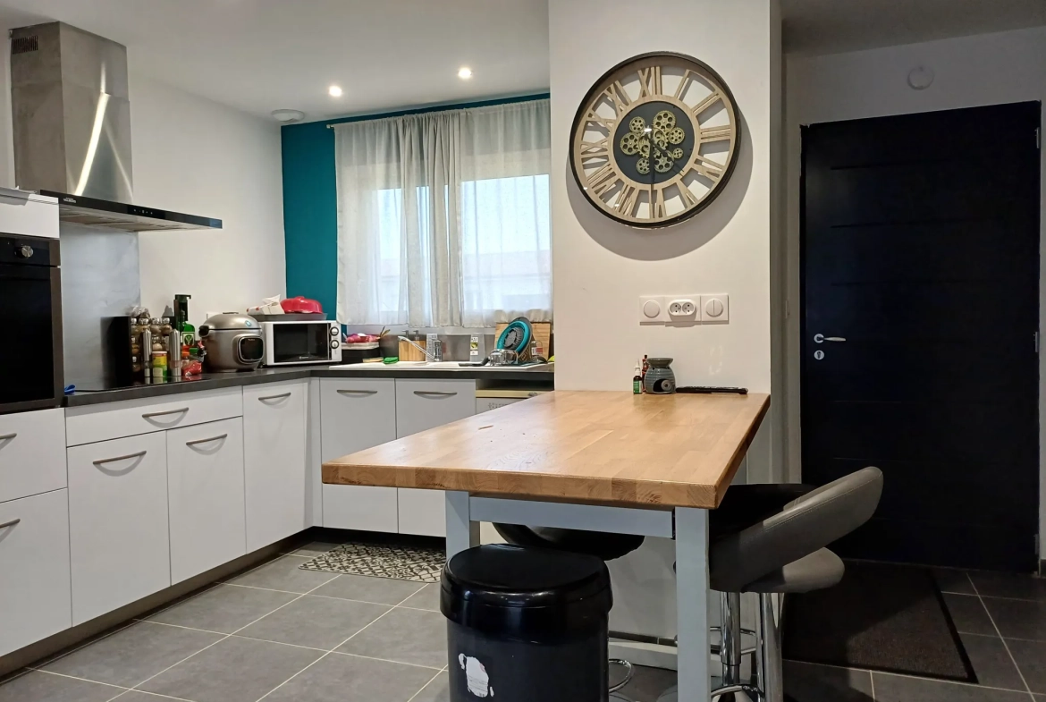 Pavillon contemporain de 2022 avec terrain de 600 m² à Villiers (86) 