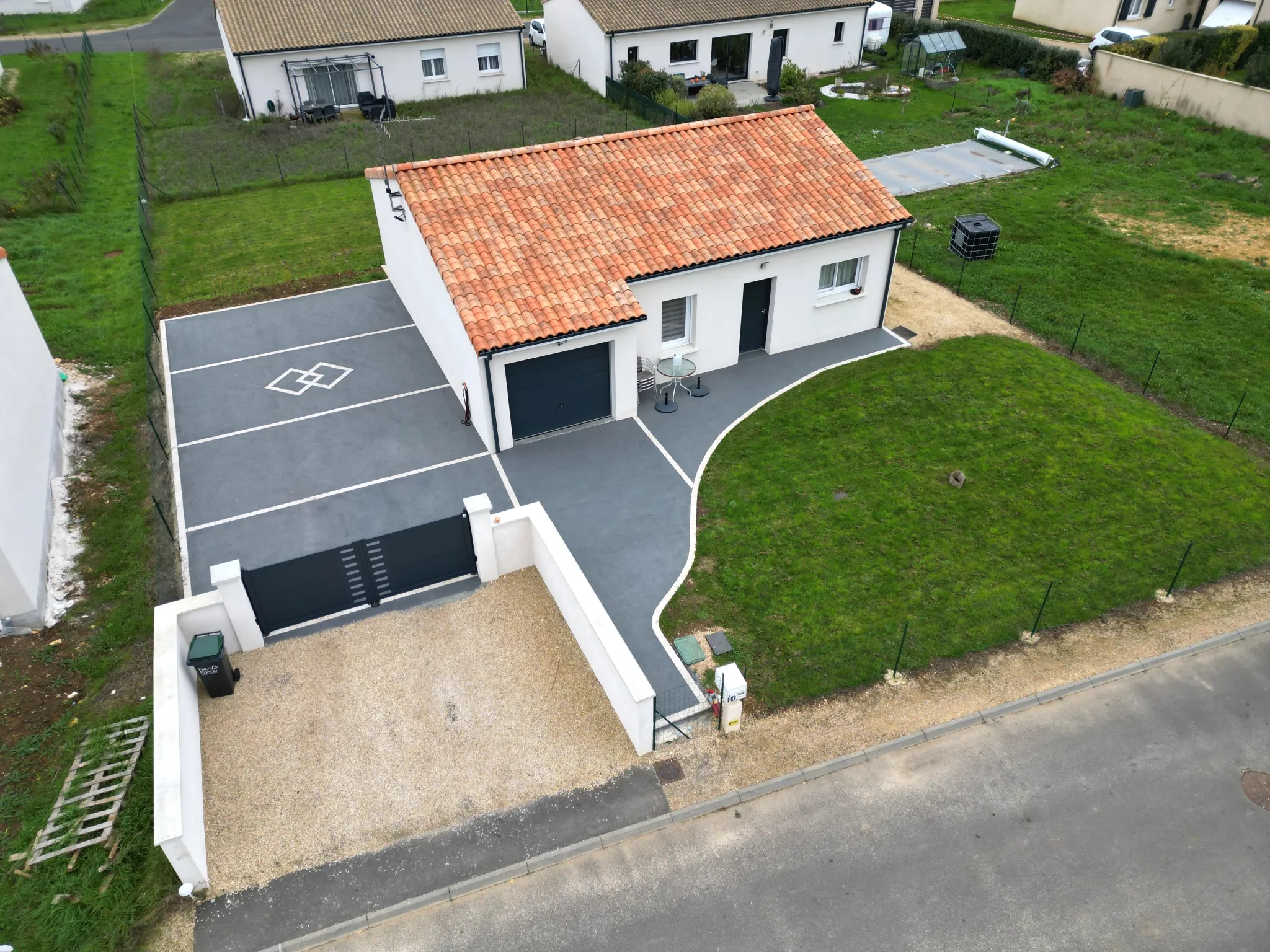 Pavillon contemporain de 2022 avec terrain de 600 m² à Villiers (86) 