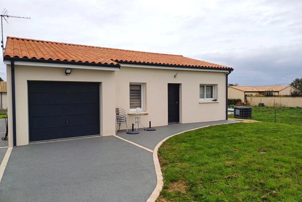 Pavillon contemporain de 2022 avec terrain de 600 m² à Villiers (86) 
