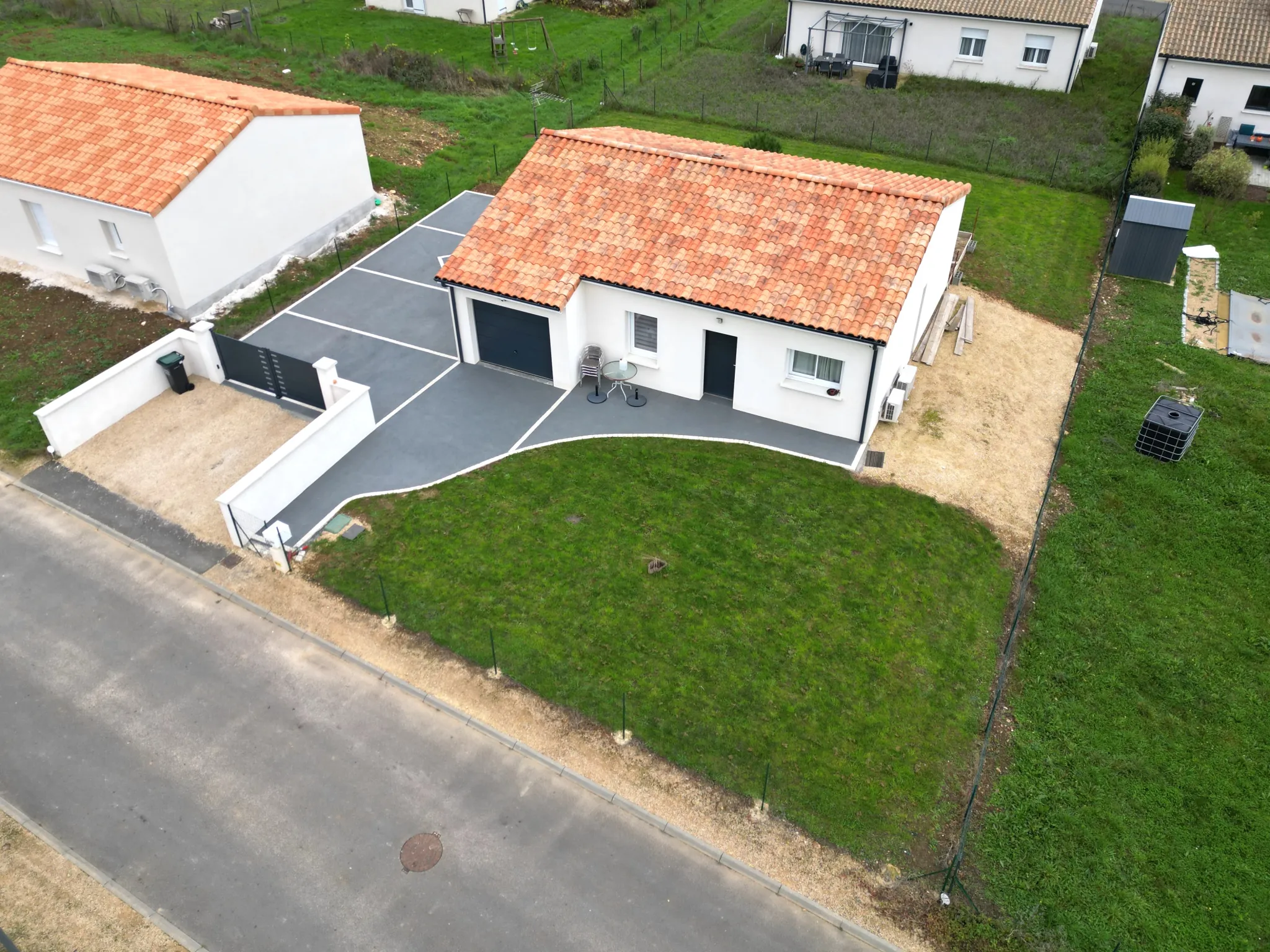 Pavillon contemporain de 2022 avec terrain de 600 m² à Villiers (86) 