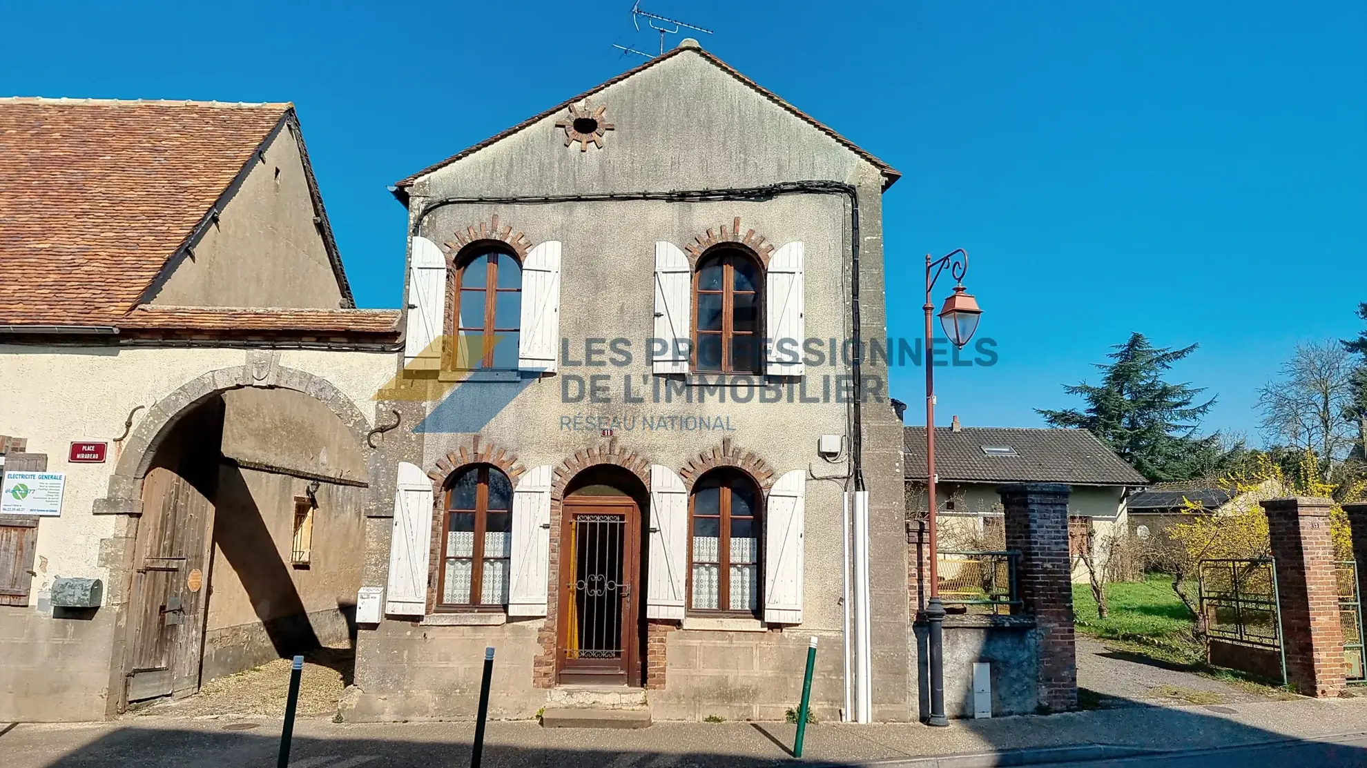 Maison de village avec jardin, terrasse et dépendance à Le Bignon-Mirabeau 