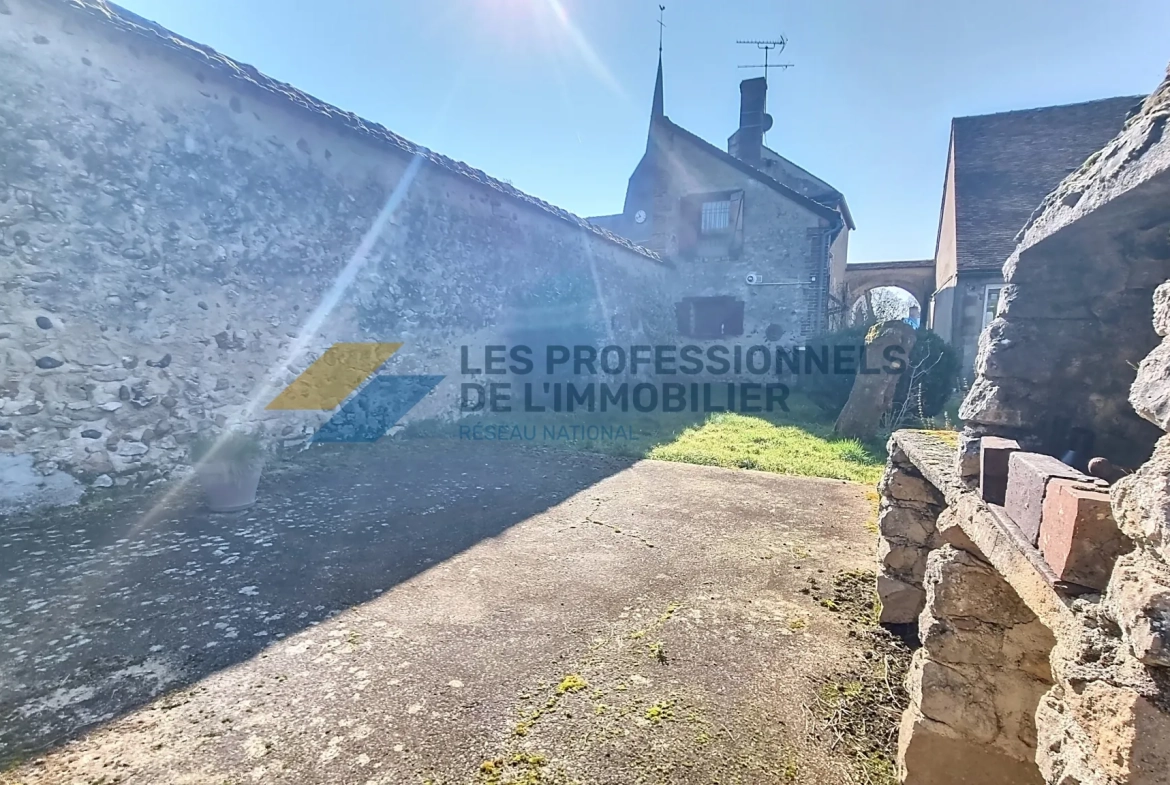 Maison de village avec jardin, terrasse et dépendance à Le Bignon-Mirabeau 