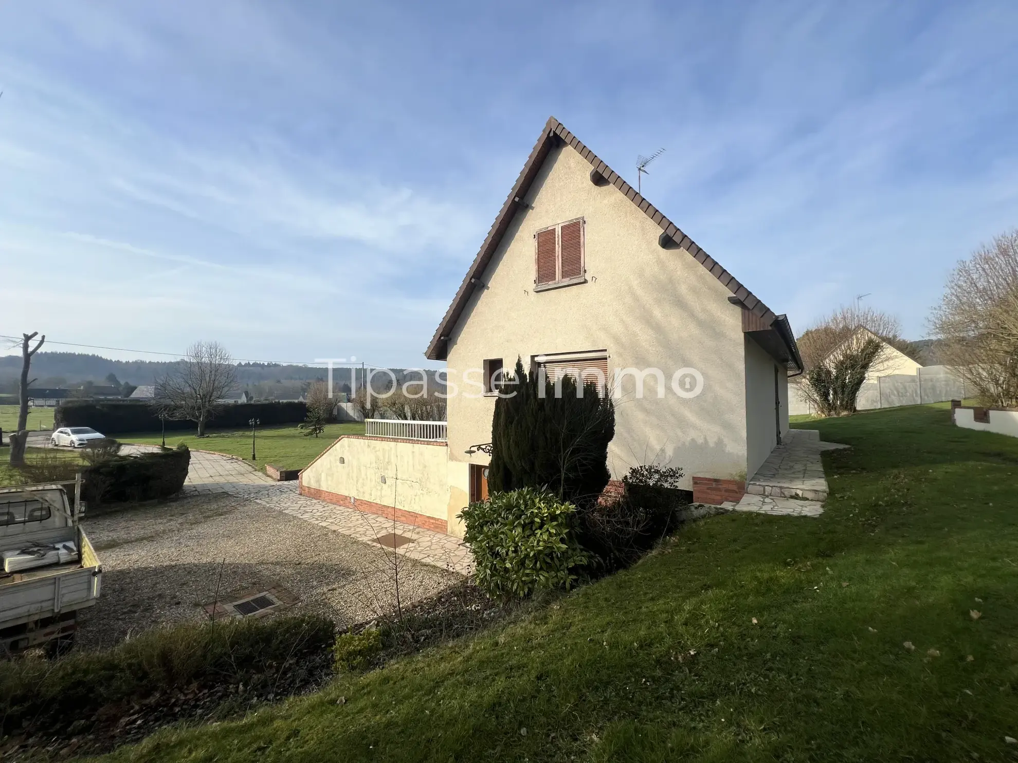 Superbe maison traditionnelle avec parcelle arborée à Bourgtheroulde 