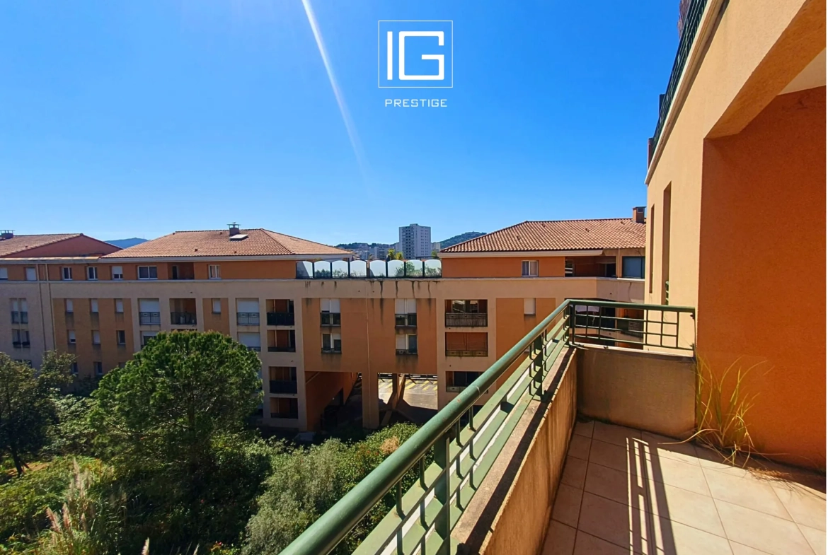 Très bel appartement 3 pièces avec terrasse en vente à La Seyne-sur-Mer 