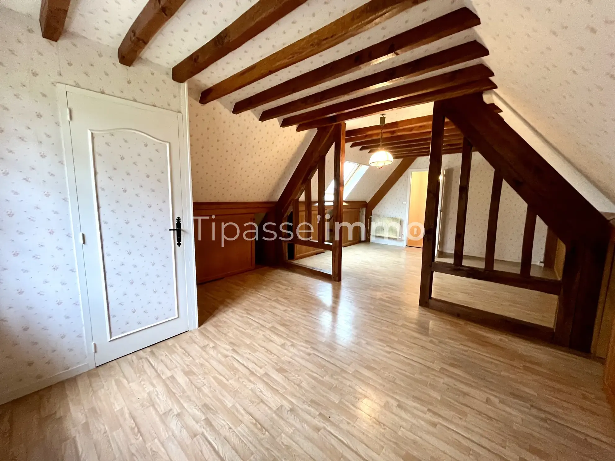 Superbe maison traditionnelle avec parcelle arborée à Bourgtheroulde 