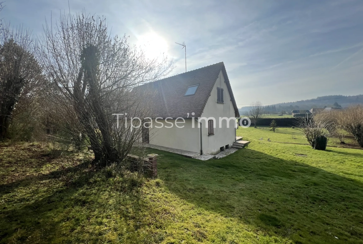 Superbe maison traditionnelle avec parcelle arborée à Bourgtheroulde 