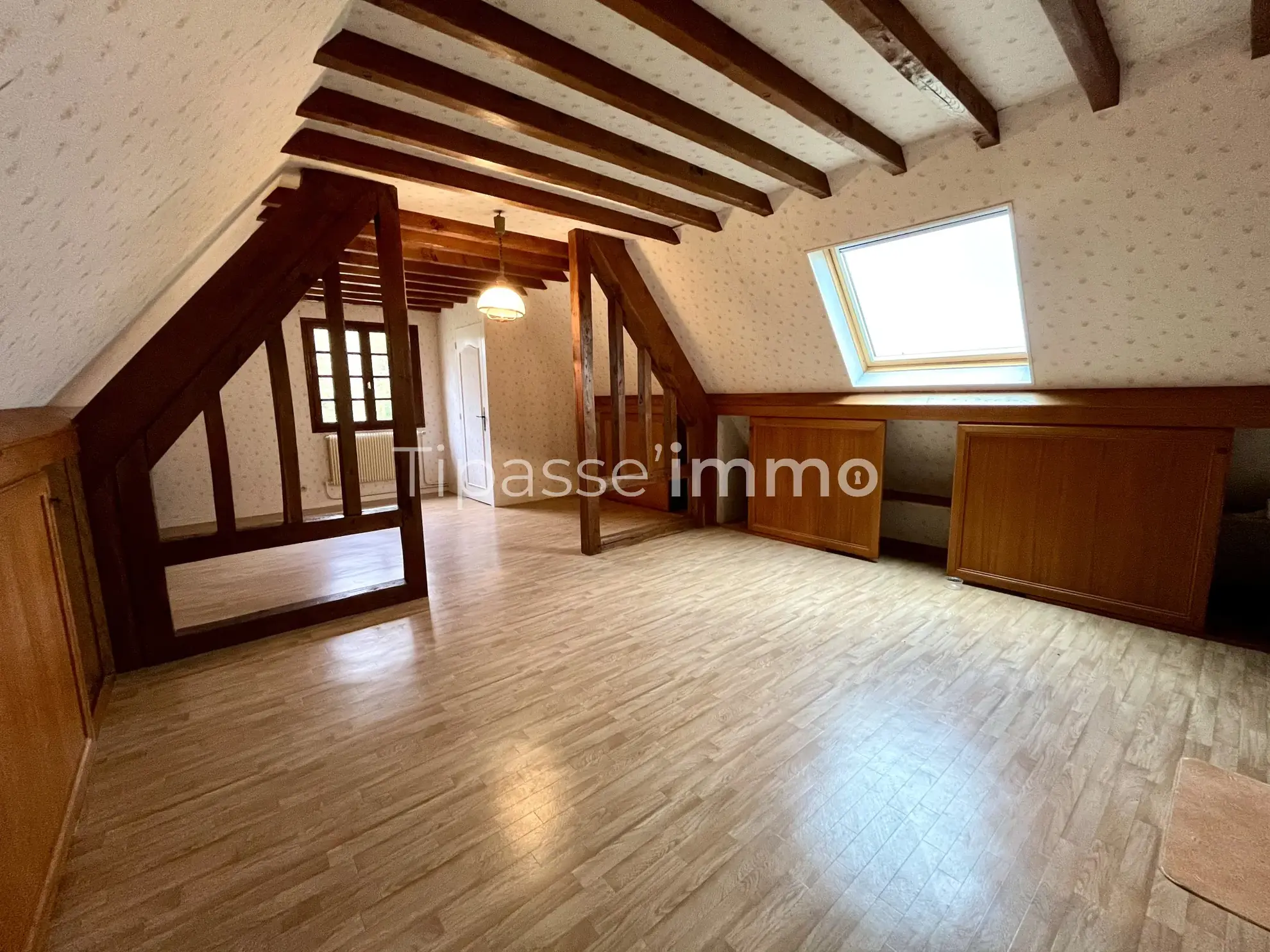 Superbe maison traditionnelle avec parcelle arborée à Bourgtheroulde 