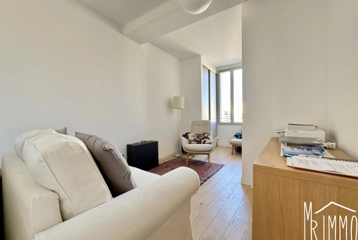 Magnifique T3 de 57 m² à Montpellier Gare, charme et confort au cœur de la ville 
