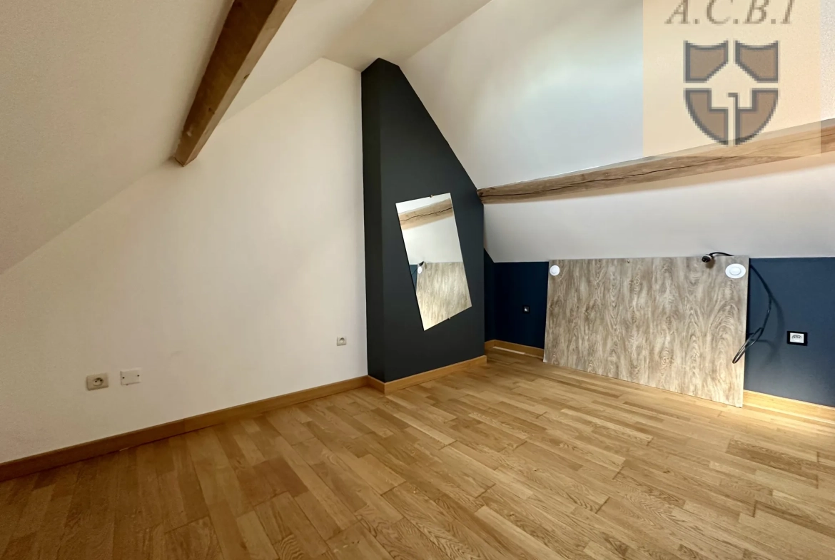 Maison familiale avec grange proche d’Ouzouer-le-Marché - Secteur paisible 