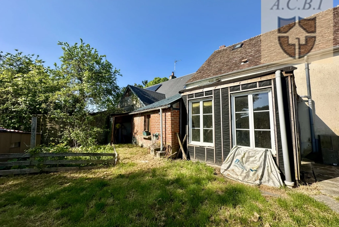 Maison familiale avec grange proche d’Ouzouer-le-Marché - Secteur paisible 