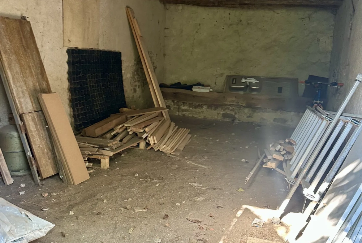 Maison familiale avec grange proche d’Ouzouer-le-Marché - Secteur paisible 