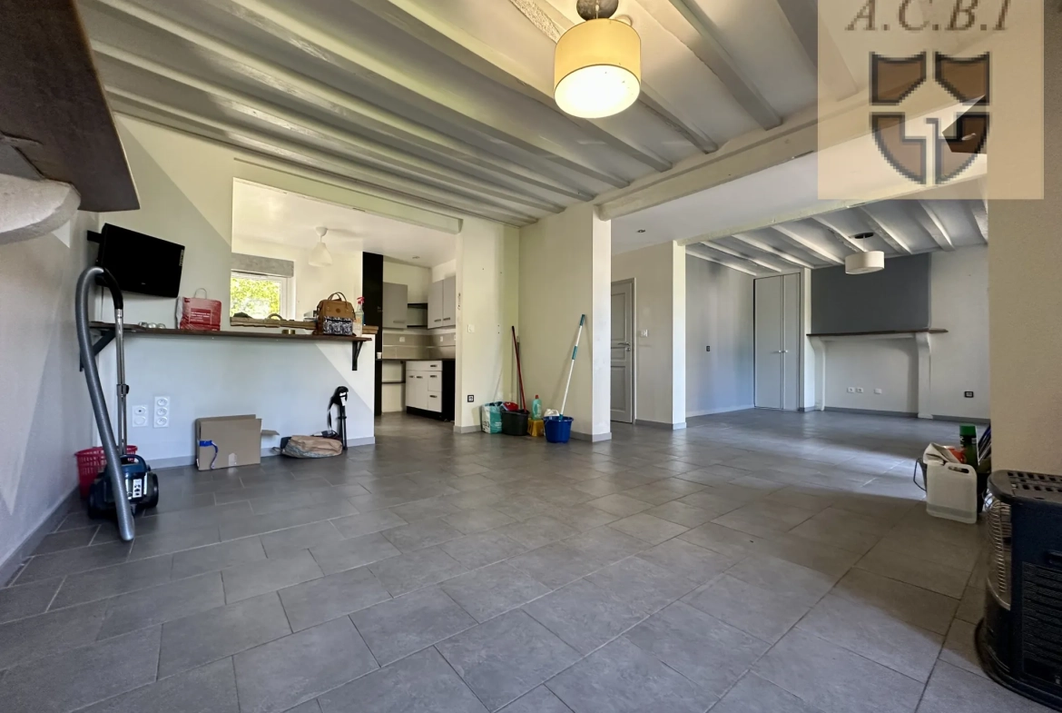 Maison familiale avec grange proche d’Ouzouer-le-Marché - Secteur paisible 