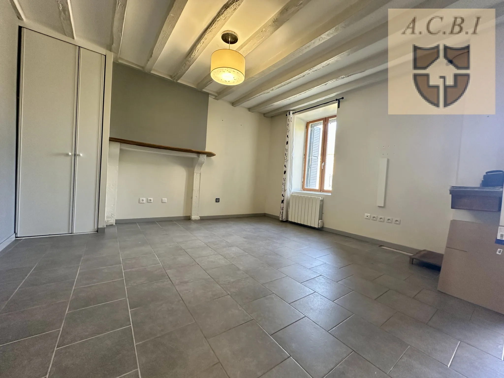 Maison familiale avec grange proche d’Ouzouer-le-Marché - Secteur paisible 