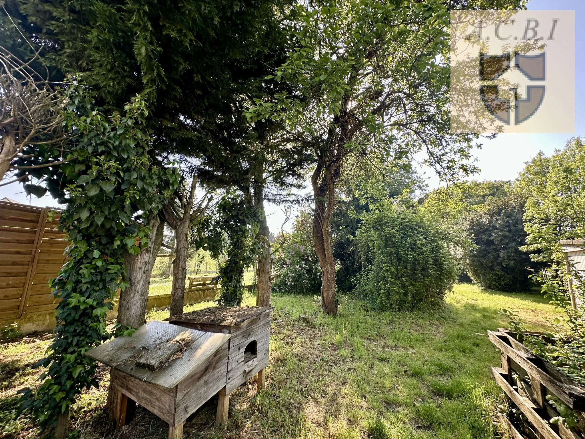 Maison familiale avec grange proche d’Ouzouer-le-Marché - Secteur paisible 