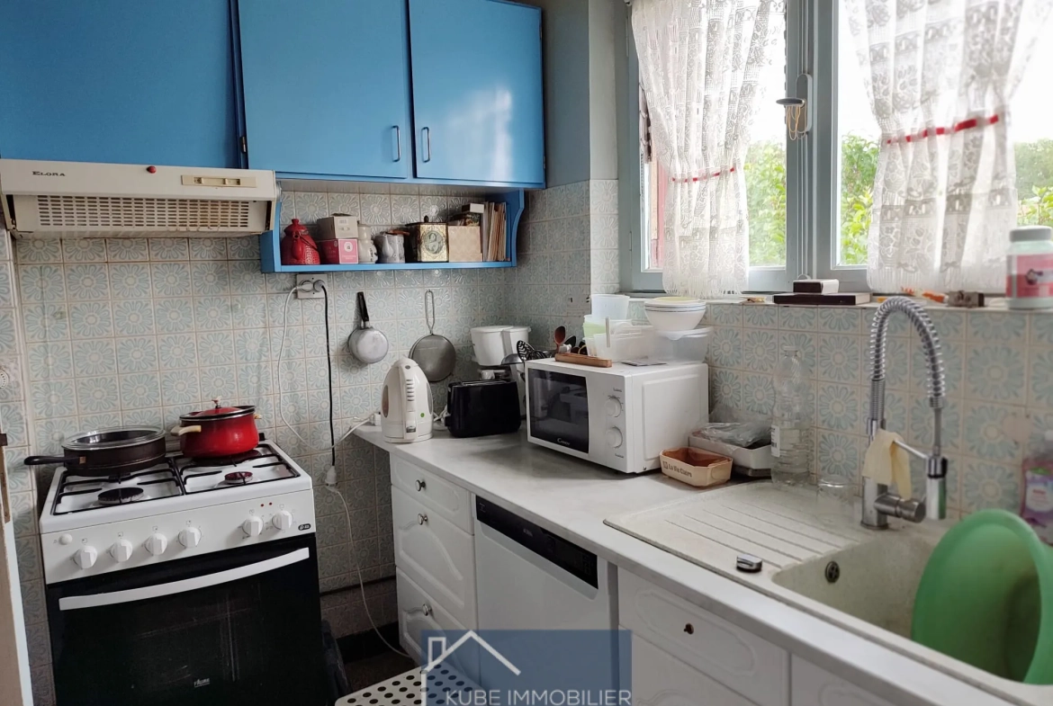 Maison 4 chambres à vendre à Remilly - 89 m² avec garage et terrasse 