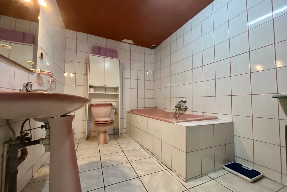 Maison de village semi-mitoyenne de 100 m² à Sarre-Union proche centre-ville 