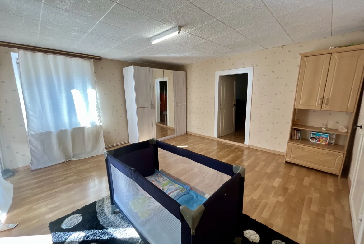 Maison de village semi-mitoyenne de 100 m² à Sarre-Union proche centre-ville 