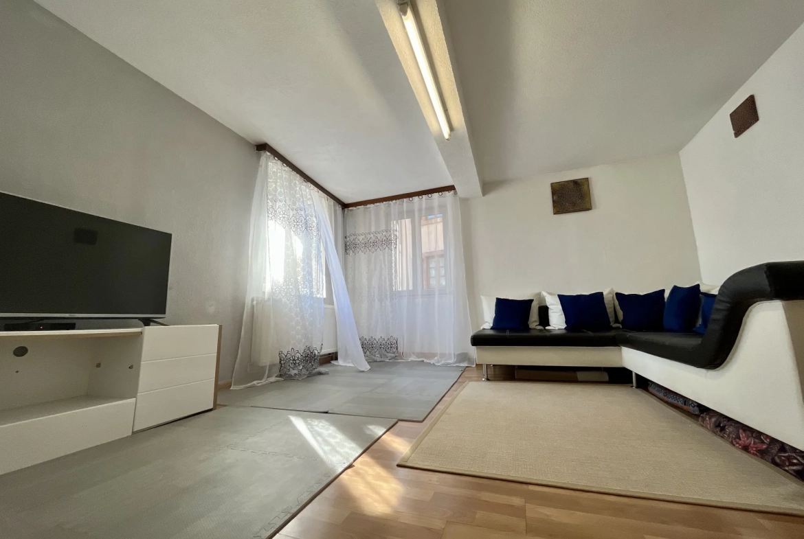 Maison de village semi-mitoyenne de 100 m² à Sarre-Union proche centre-ville 
