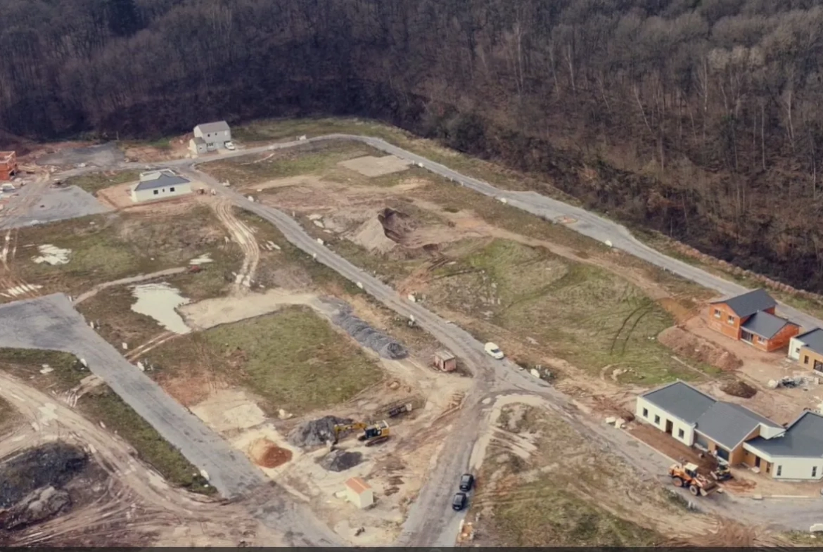 Terrain constructible de 685 m² à Hombourg-Haut près de l'étang 