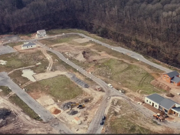 Terrain constructible de 685 m² à Hombourg-Haut près de l'étang