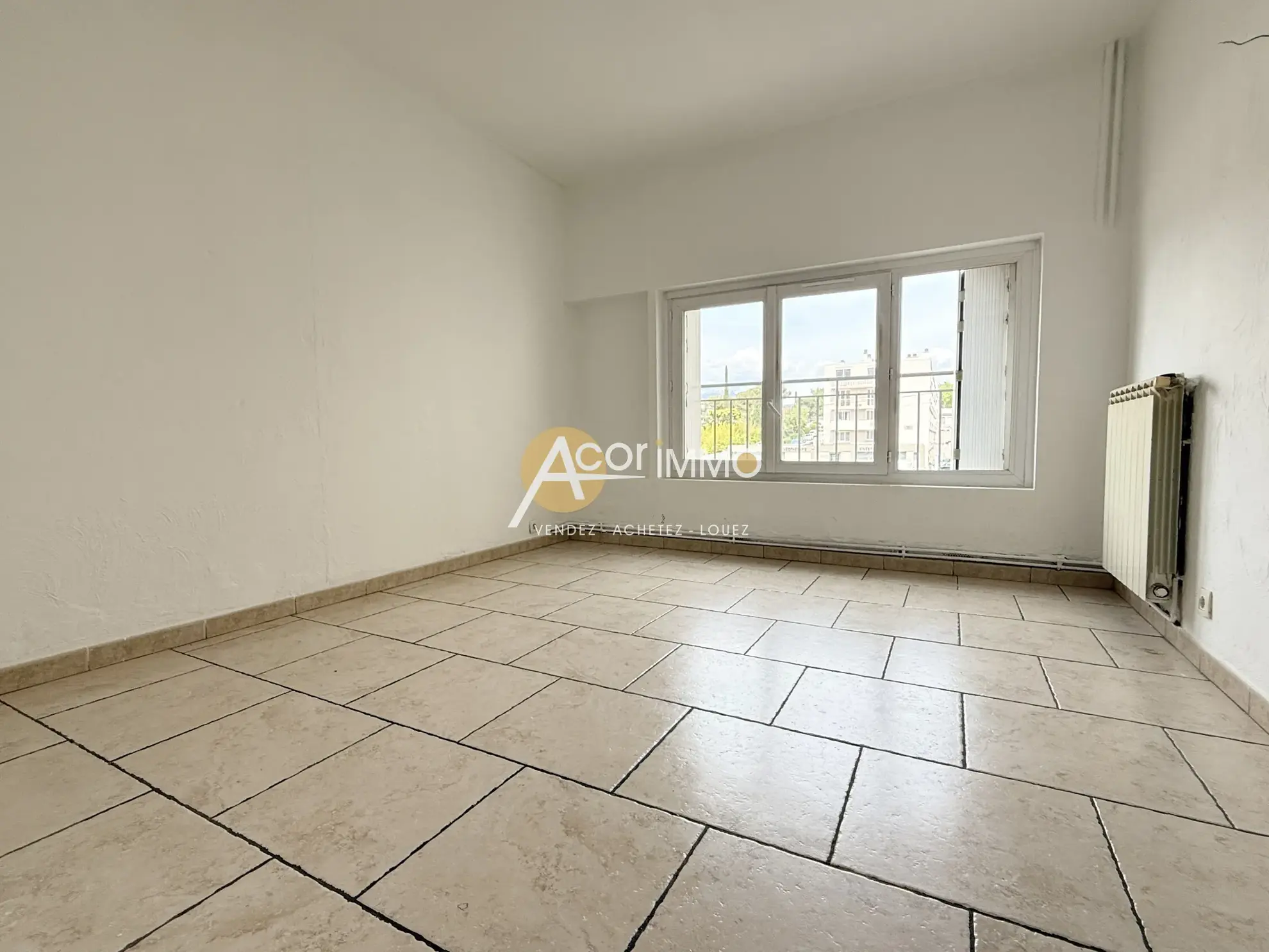 Appartement 94 m² avec studio indépendant à La Seyne-sur-Mer 