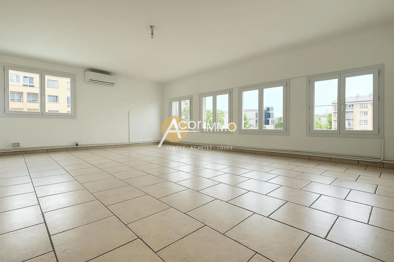 Appartement 94 m² avec studio indépendant à La Seyne-sur-Mer 