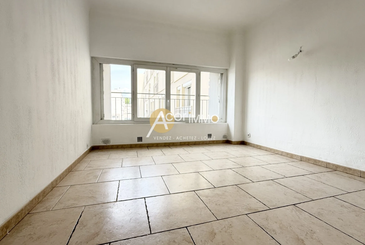 Appartement 94 m² avec studio indépendant à La Seyne-sur-Mer 