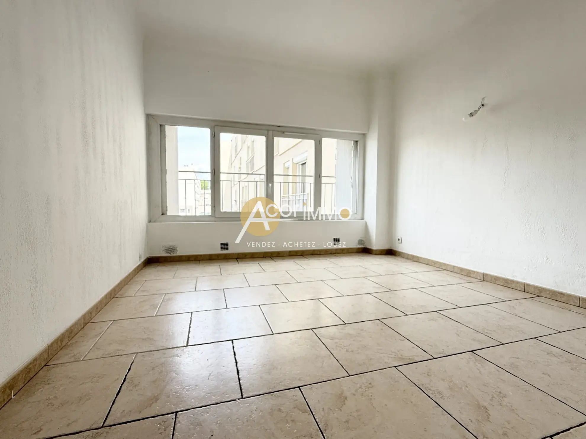 Appartement 94 m² avec studio indépendant à La Seyne-sur-Mer 