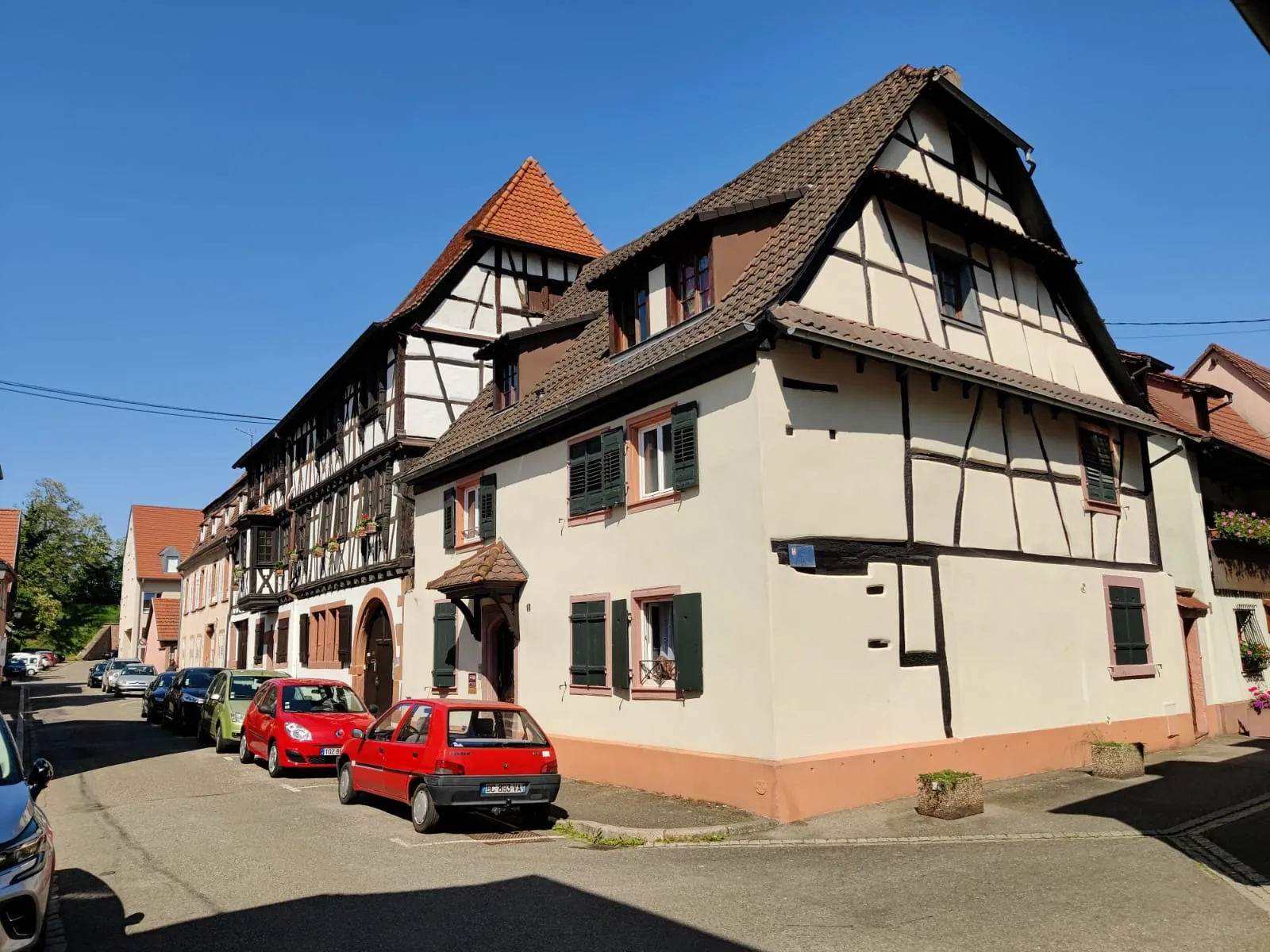 Maison de ville rénovée avec 3 appartements à Wissembourg 